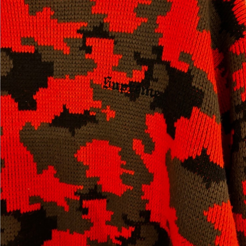 Supreme - Picture 5 of 5